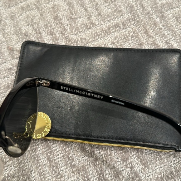 Stella McCartney SC0083S Mirrored Sunglasses Black/Silver - Picture 5 of 6